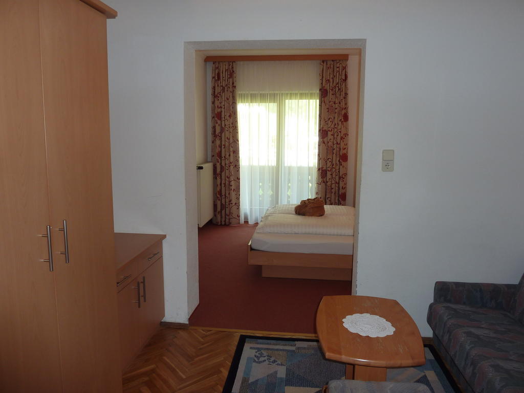 Alpenhotel Badmeister Flattach Room photo