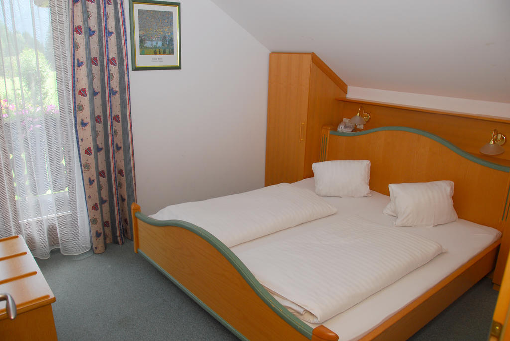 Alpenhotel Badmeister Flattach Room photo